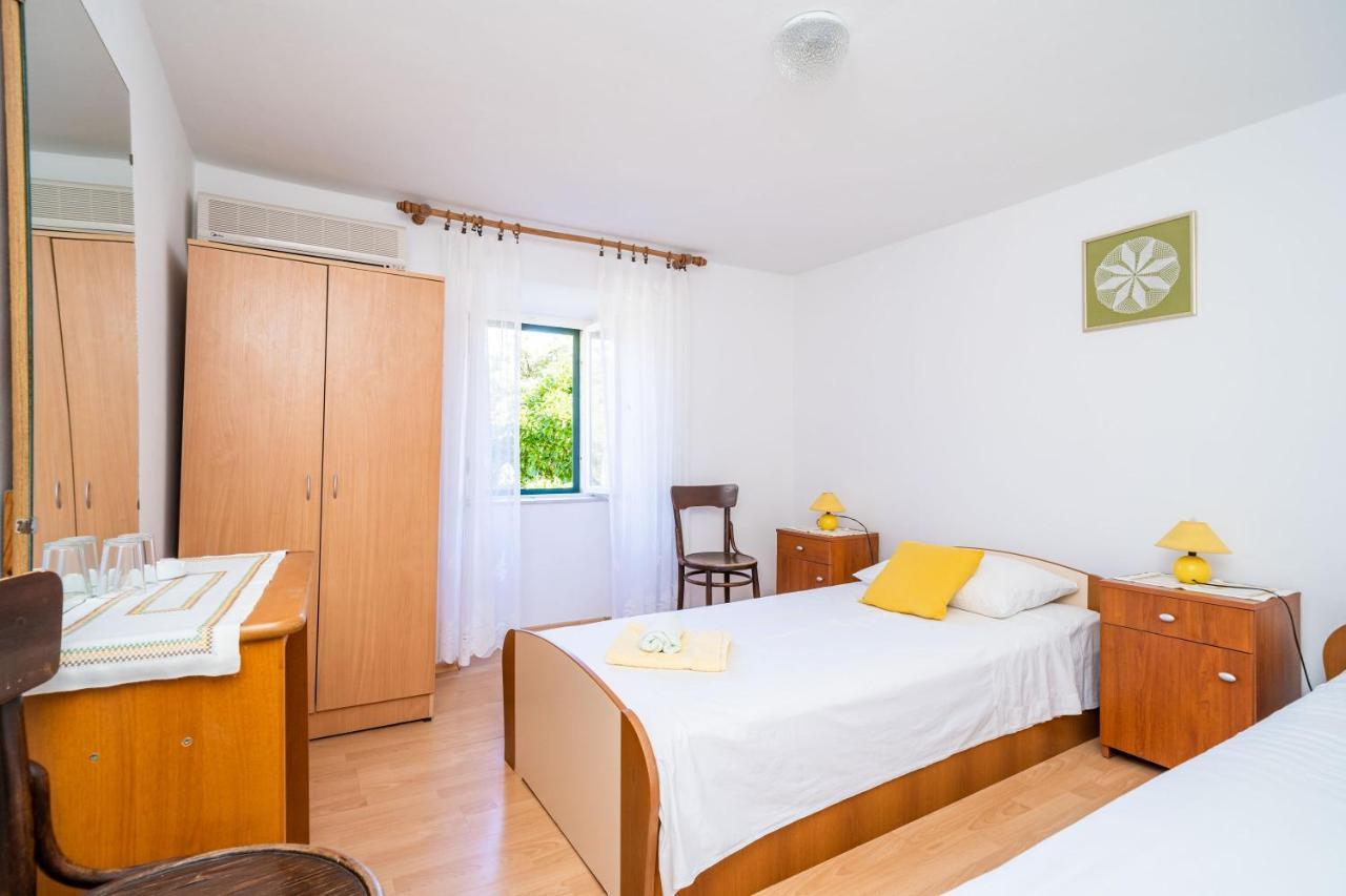 Apartments Lidija 扎通 外观 照片