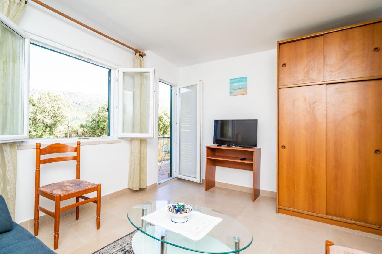 Apartments Lidija 扎通 外观 照片