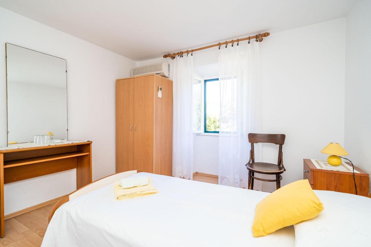 Apartments Lidija 扎通 外观 照片