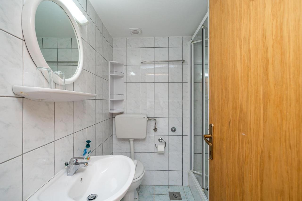 Apartments Lidija 扎通 外观 照片