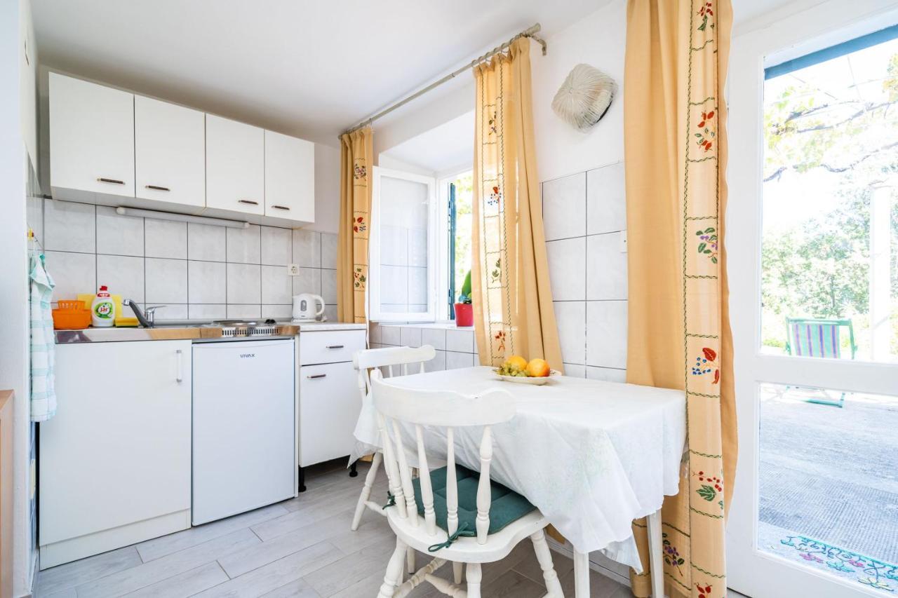 Apartments Lidija 扎通 外观 照片