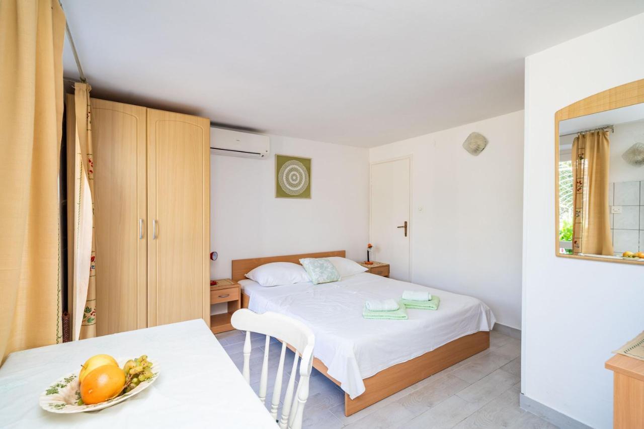 Apartments Lidija 扎通 外观 照片