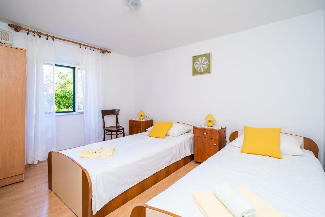 Apartments Lidija 扎通 外观 照片